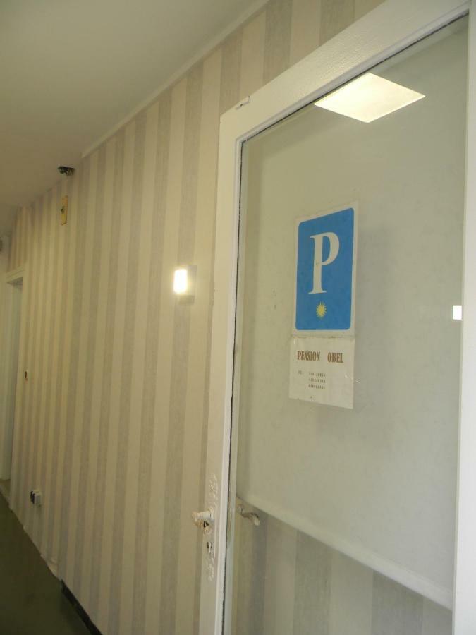 Pension Obel Hotel Villava Buitenkant foto