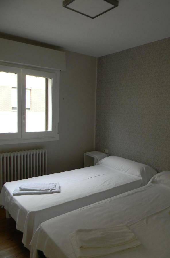 Pension Obel Hotel Villava Buitenkant foto
