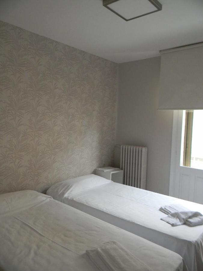 Pension Obel Hotel Villava Buitenkant foto